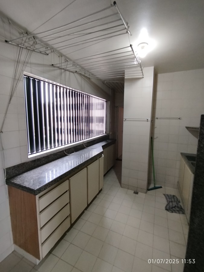 Apartamento para alugar com 3 quartos, 197m² - Foto 46