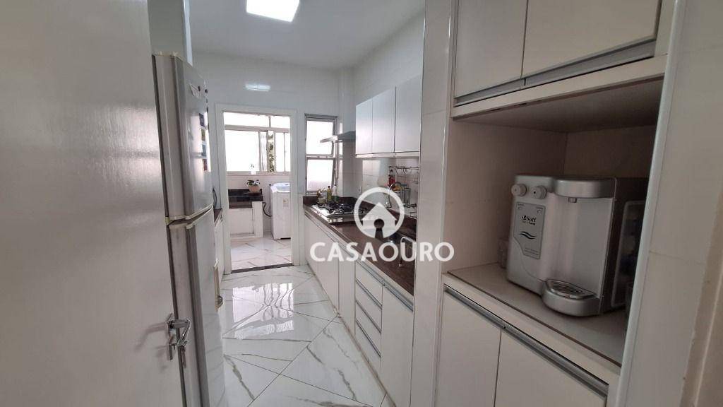 Apartamento à venda com 4 quartos, 160m² - Foto 17