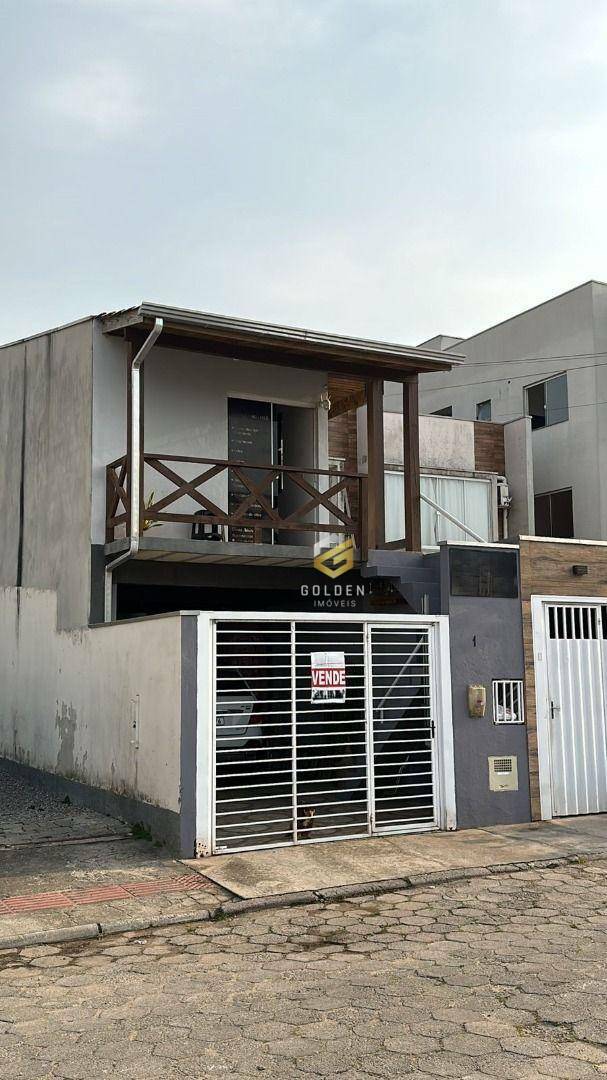 Sobrado à venda com 2 quartos, 66m² - Foto 1