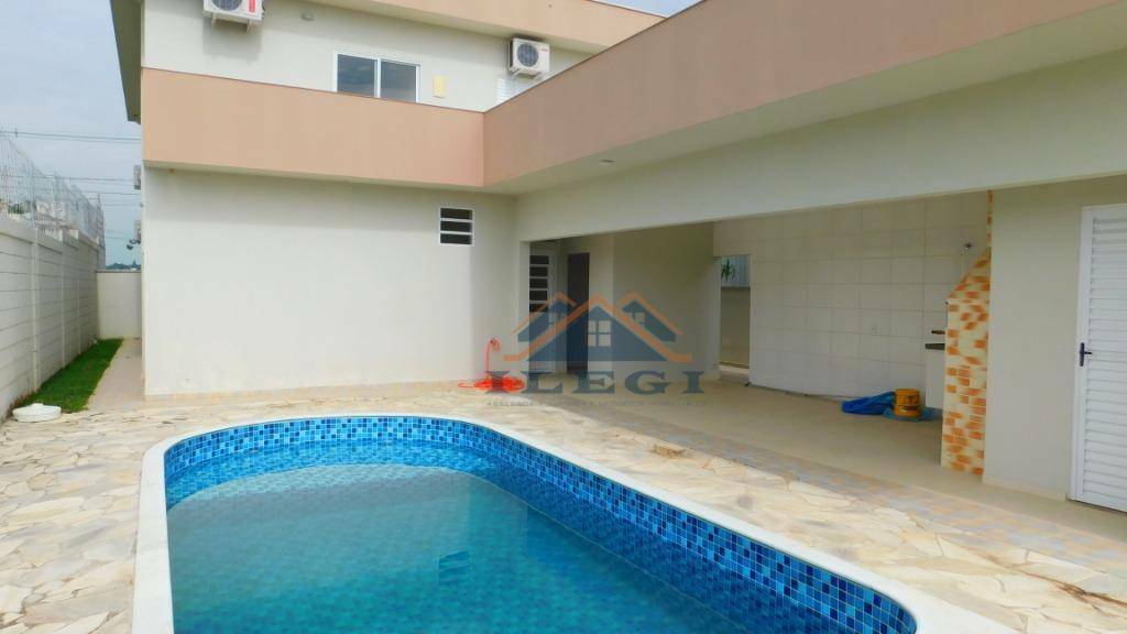 Casa de Condomínio à venda com 4 quartos, 241m² - Foto 3