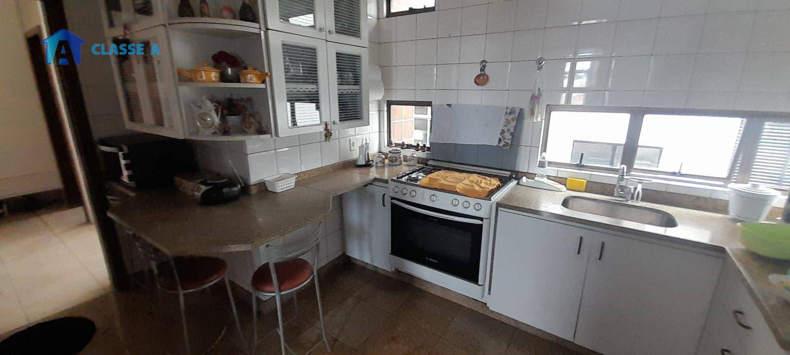 Apartamento à venda com 3 quartos, 168m² - Foto 12