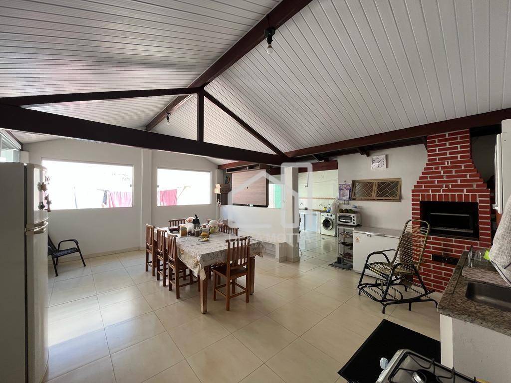 Casa à venda com 3 quartos, 300m² - Foto 6