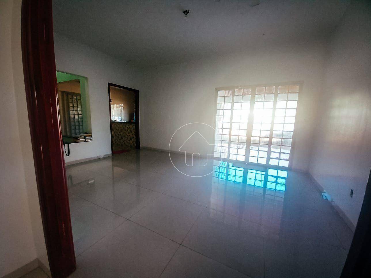 Casa à venda com 3 quartos, 300m² - Foto 35