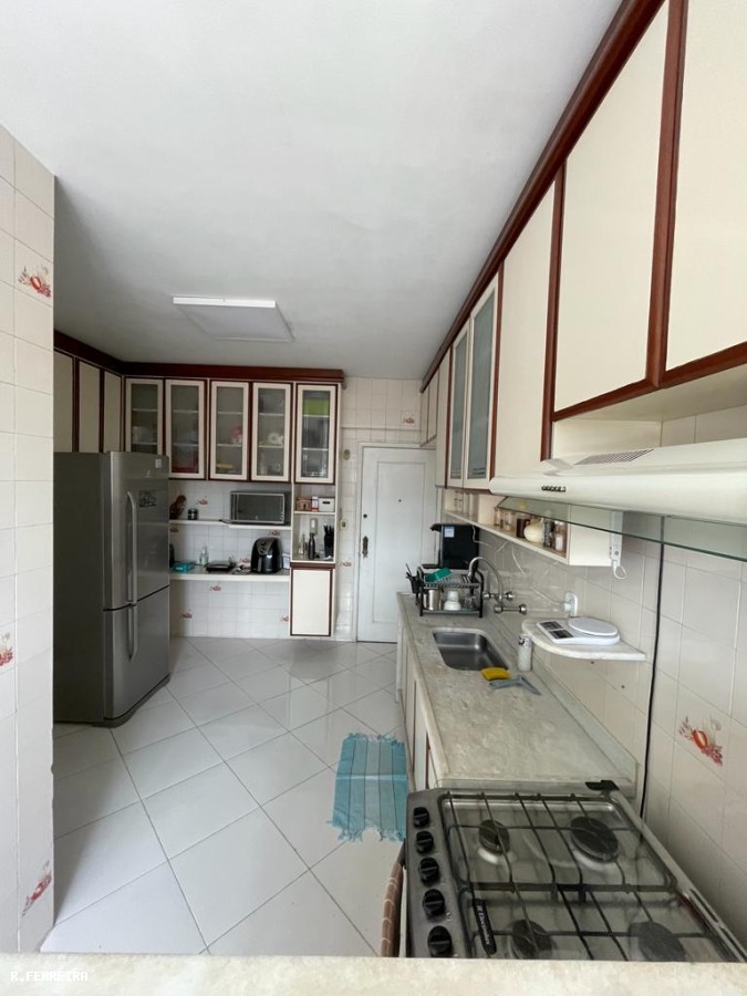 Apartamento à venda com 3 quartos, 109m² - Foto 3