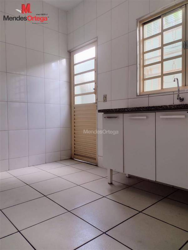 Casa à venda com 2 quartos, 90m² - Foto 10