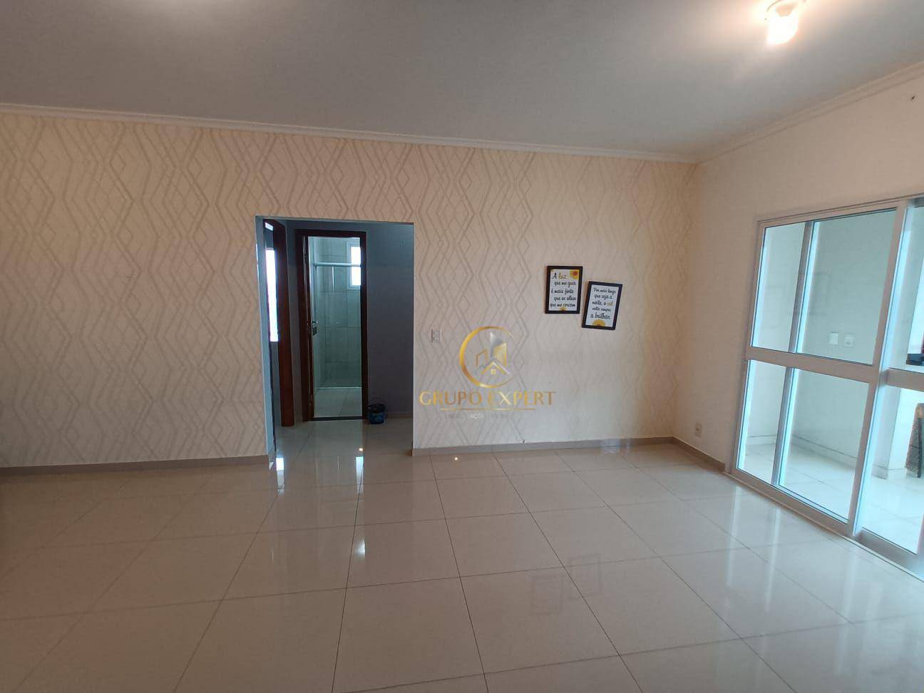 Apartamento à venda com 3 quartos, 97m² - Foto 1