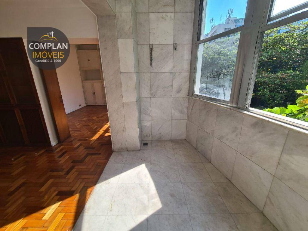 Apartamento à venda com 3 quartos, 120m² - Foto 4