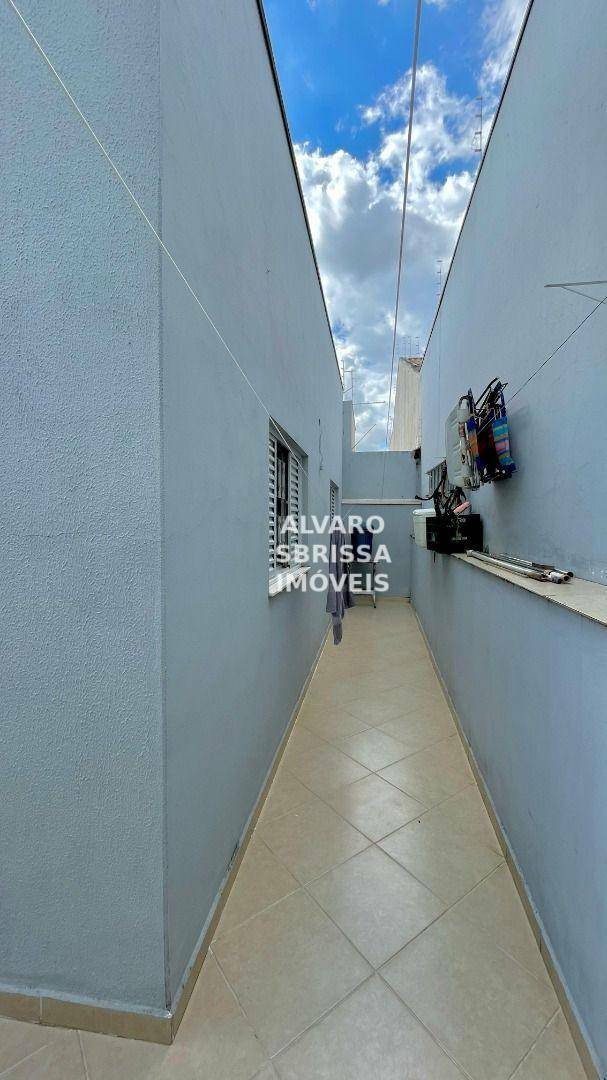 Casa à venda com 3 quartos, 203m² - Foto 24