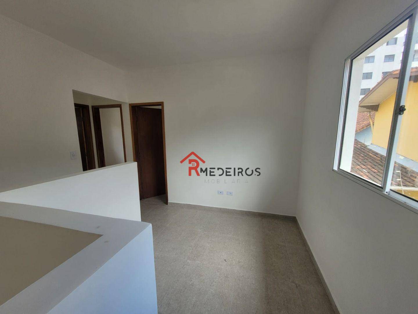 Casa à venda com 2 quartos, 46m² - Foto 1