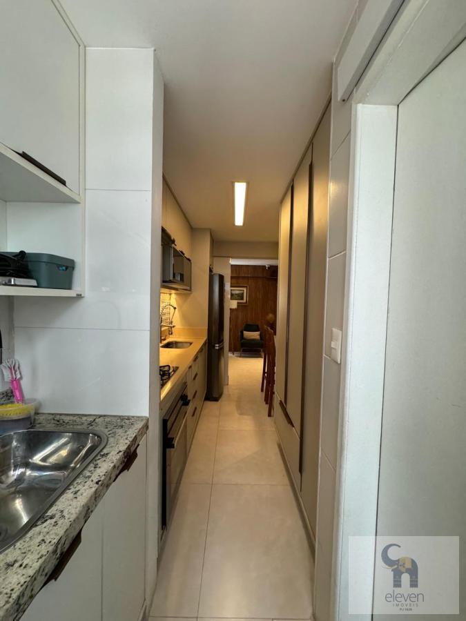 Apartamento à venda com 2 quartos, 80m² - Foto 18