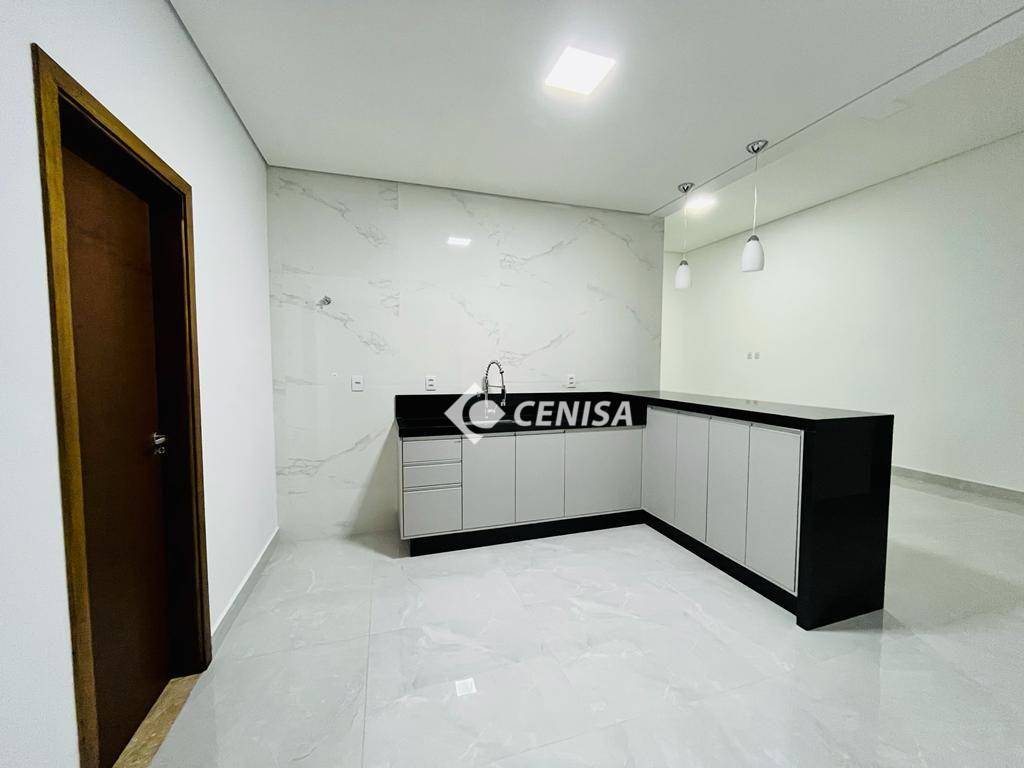 Casa de Condomínio à venda com 3 quartos, 200m² - Foto 3