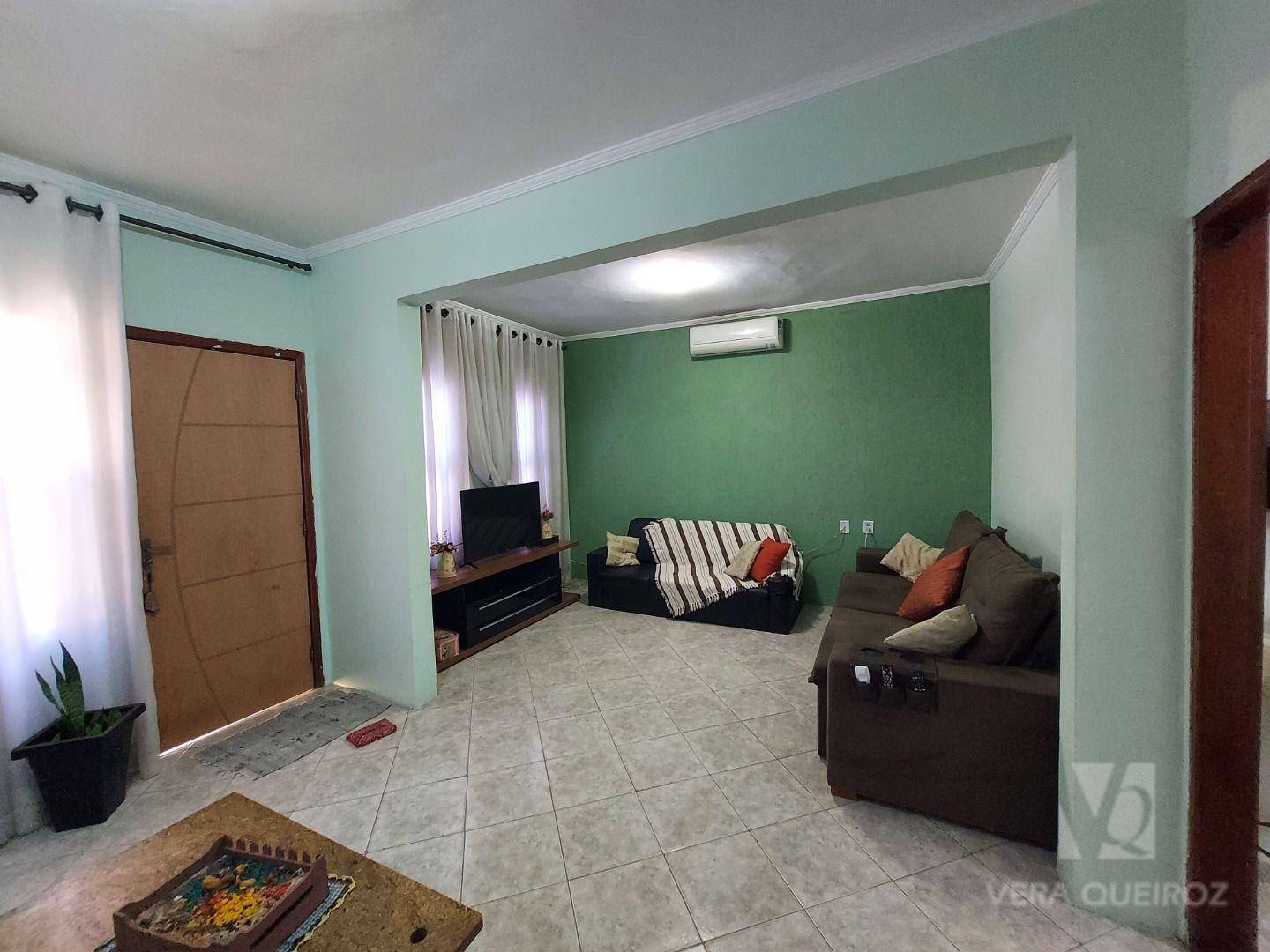 Casa à venda com 2 quartos, 320m² - Foto 3