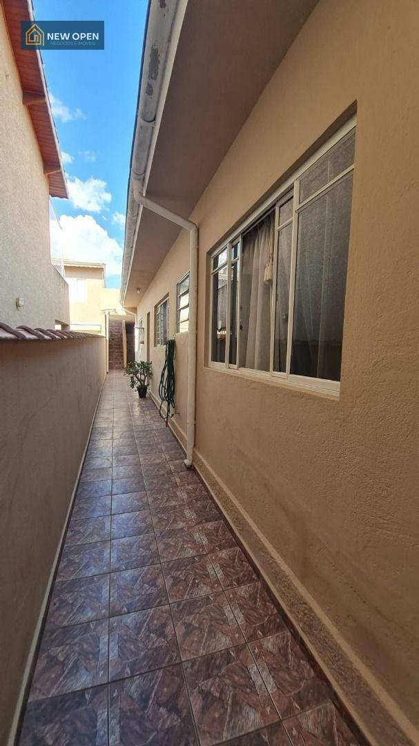 Casa à venda com 3 quartos, 129m² - Foto 3