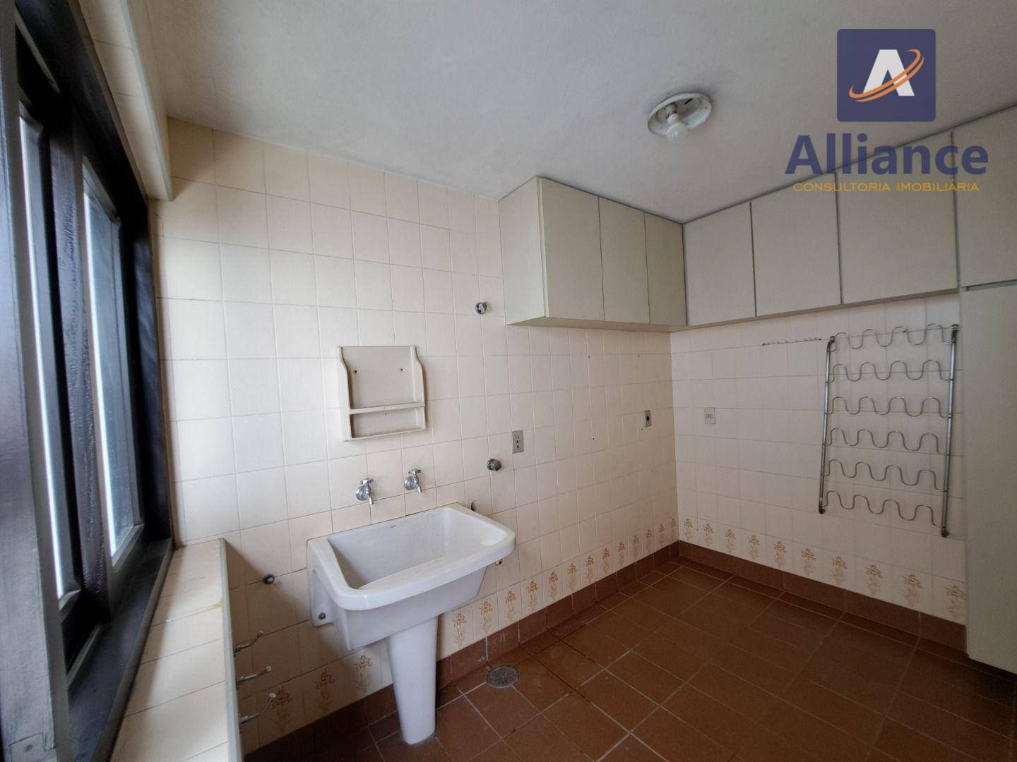 Casa à venda e aluguel com 3 quartos, 230m² - Foto 22