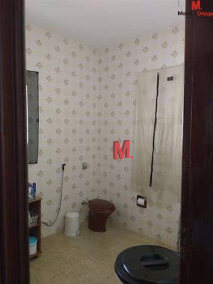 Casa à venda com 3 quartos, 201m² - Foto 20