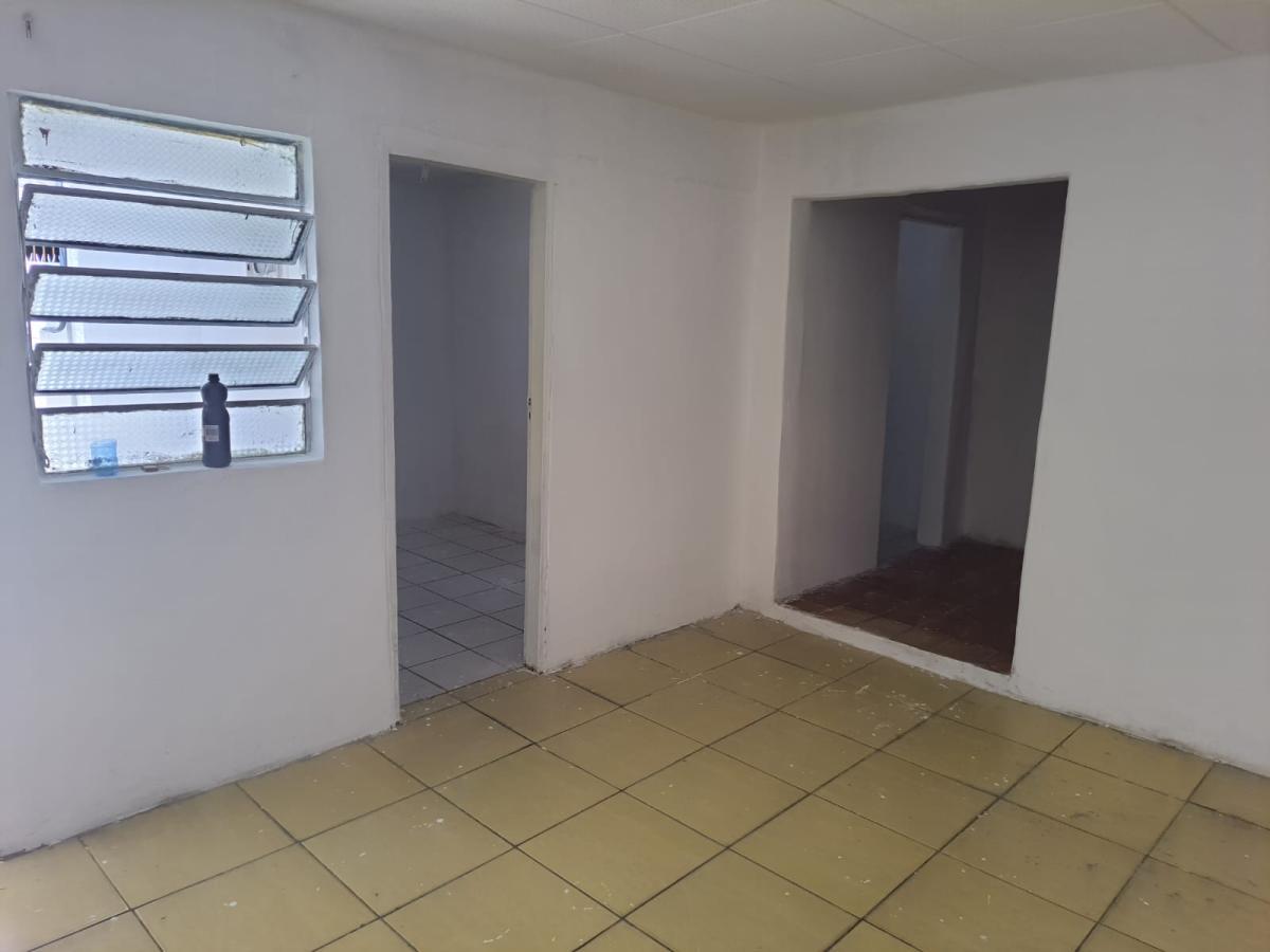 Casa à venda com 3 quartos, 200m² - Foto 7