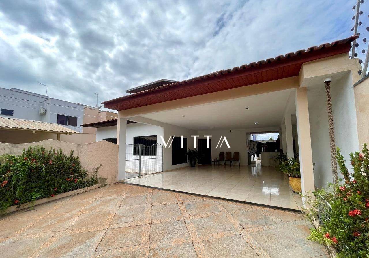 Casa, 4 quartos, 198 m² - Foto 1