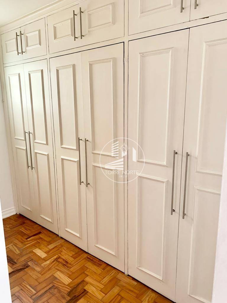 Apartamento para alugar com 4 quartos, 241m² - Foto 17