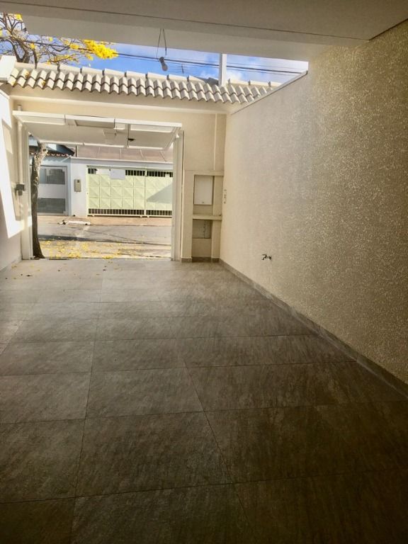 Sobrado à venda com 3 quartos, 150m² - Foto 2