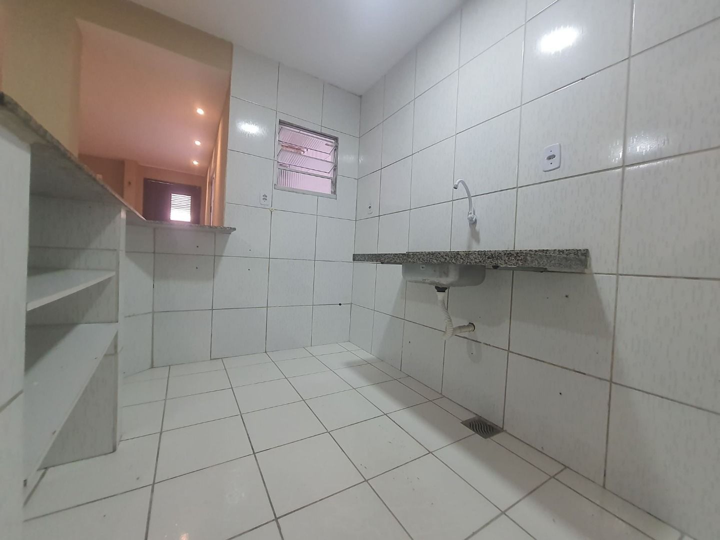 Casa à venda com 6 quartos, 220m² - Foto 15