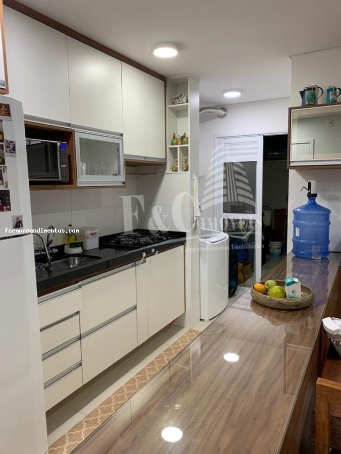 Apartamento à venda com 2 quartos, 100m² - Foto 17