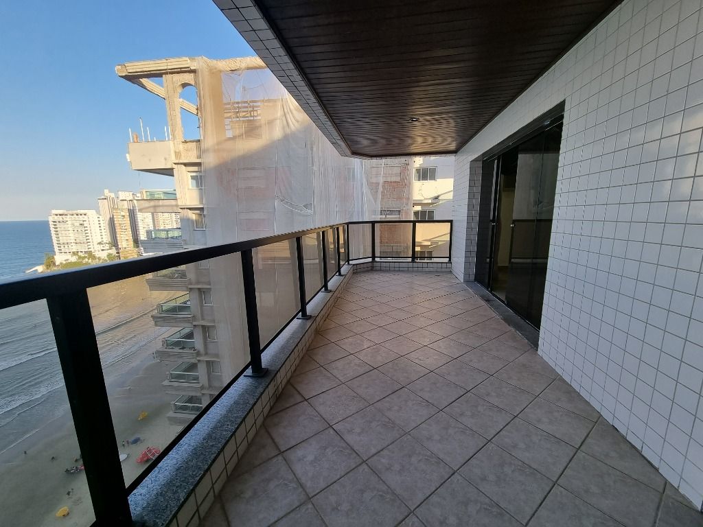 Apartamento à venda com 3 quartos, 150m² - Foto 2