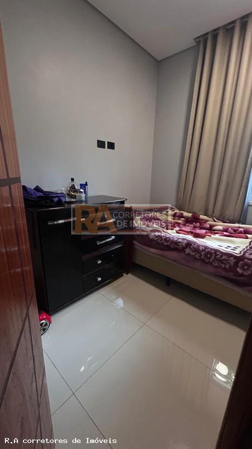 Casa à venda com 3 quartos, 300m² - Foto 15