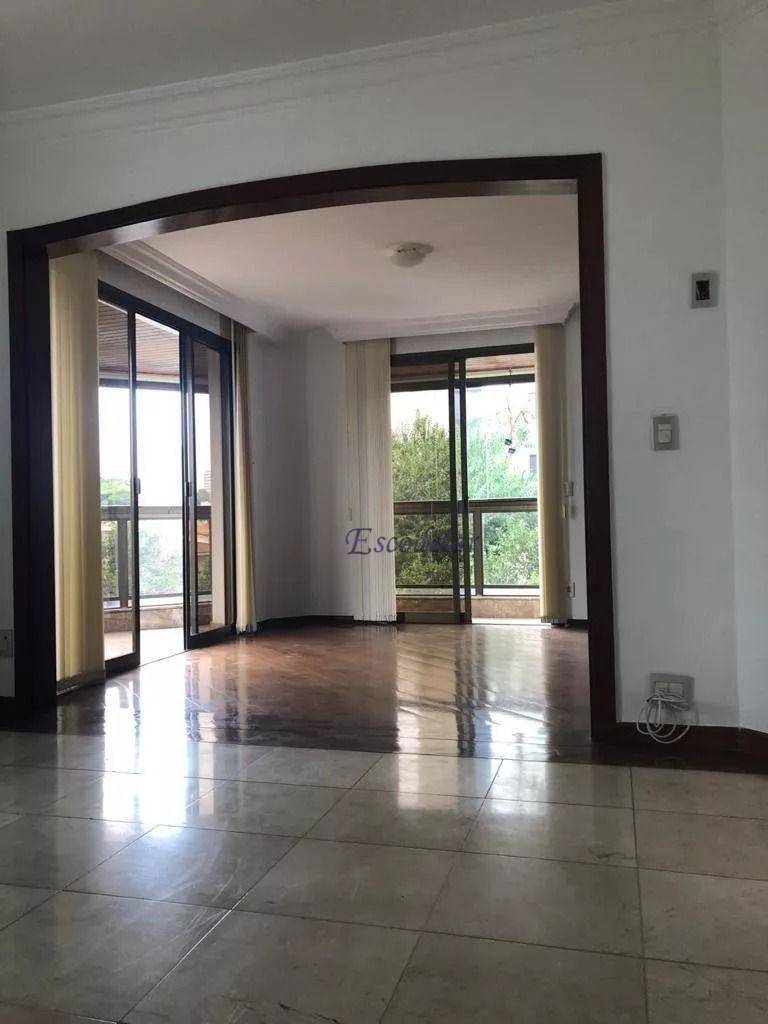 Apartamento à venda com 3 quartos, 242m² - Foto 1