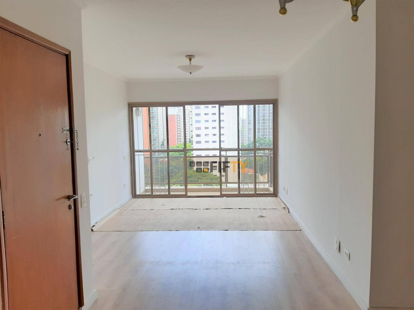 Apartamento para alugar com 3 quartos, 110m² - Foto 21