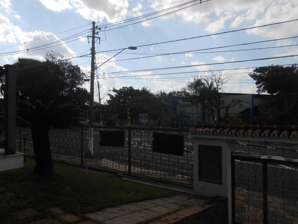 Casa para alugar com 3 quartos, 320m² - Foto 10