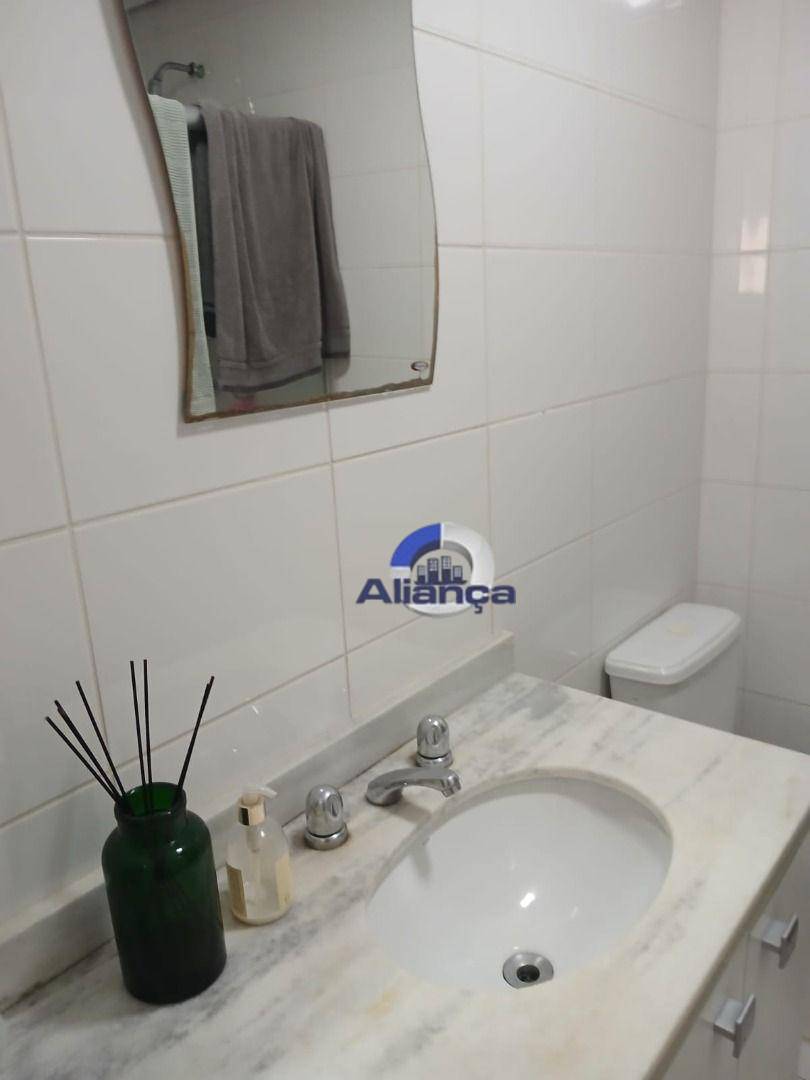 Apartamento para alugar com 3 quartos, 78m² - Foto 3