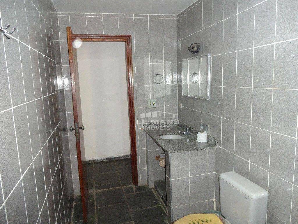 Chácara à venda com 2 quartos, 200m² - Foto 18