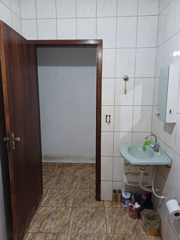 Sobrado à venda com 3 quartos, 250m² - Foto 18