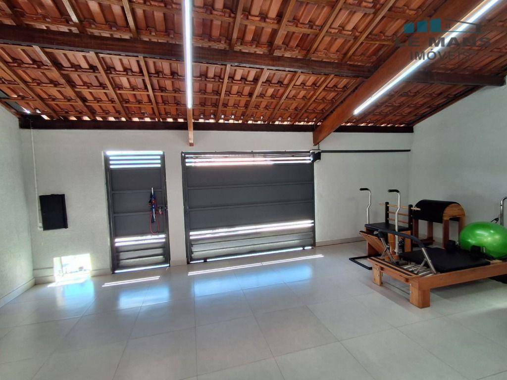 Casa à venda com 2 quartos, 90m² - Foto 3