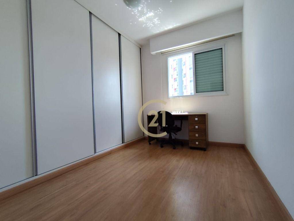 Apartamento à venda com 4 quartos, 188m² - Foto 14