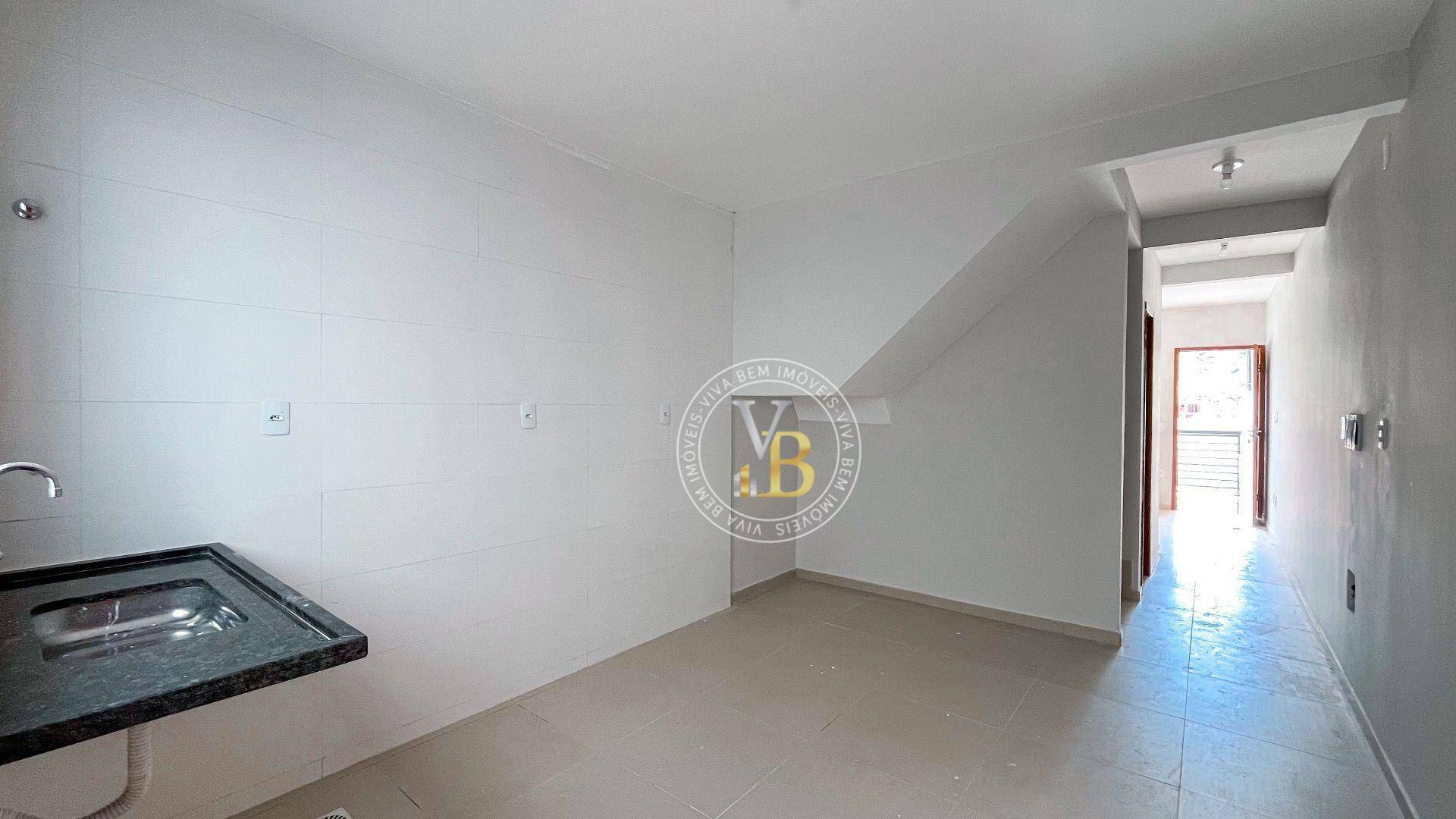 Casa à venda com 2 quartos, 70m² - Foto 6