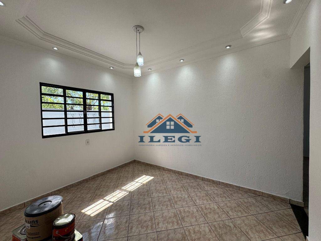Casa à venda com 2 quartos, 80m² - Foto 8