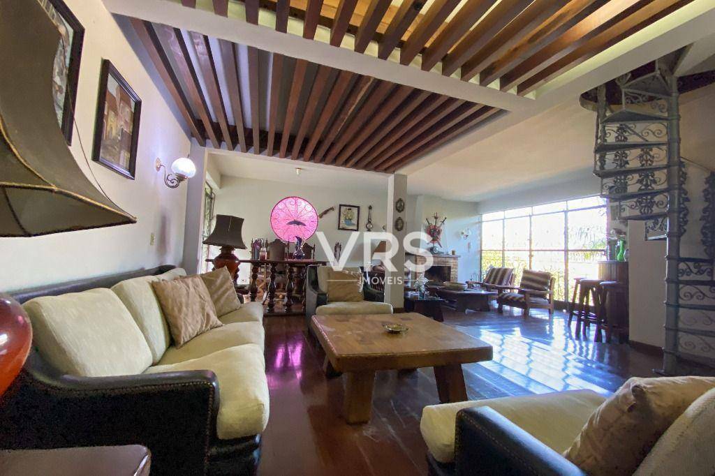 Casa à venda com 4 quartos, 228m² - Foto 12