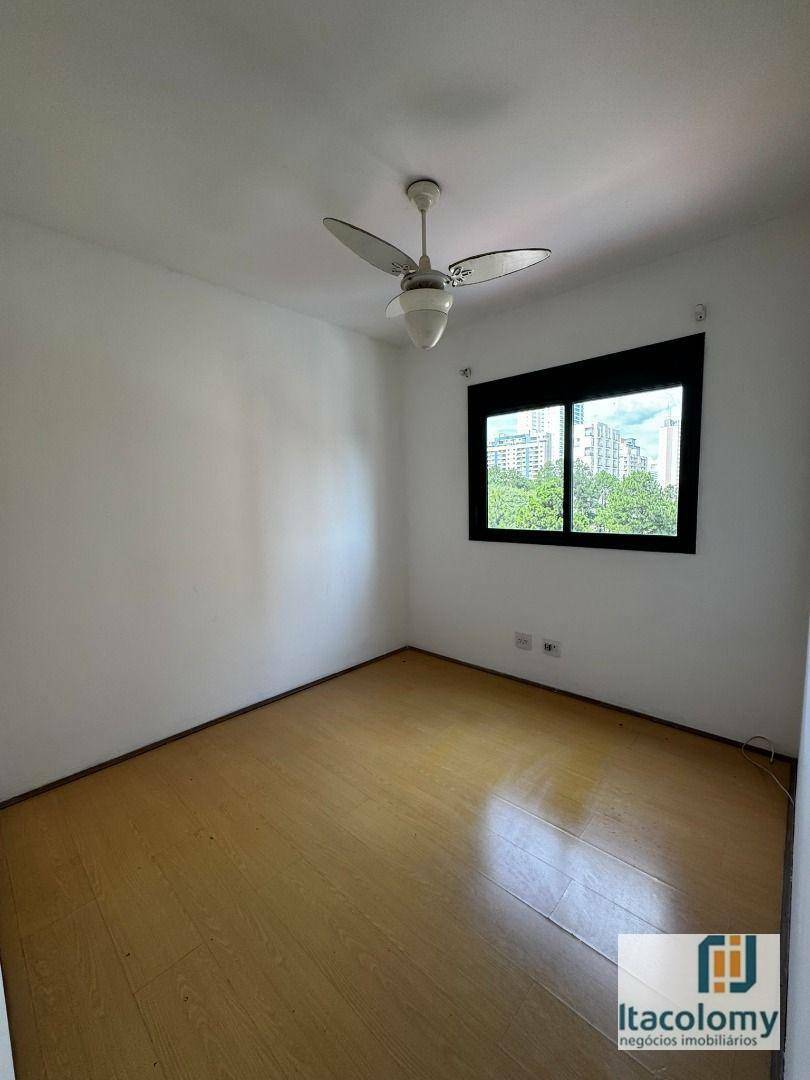 Apartamento para alugar com 3 quartos, 94m² - Foto 14