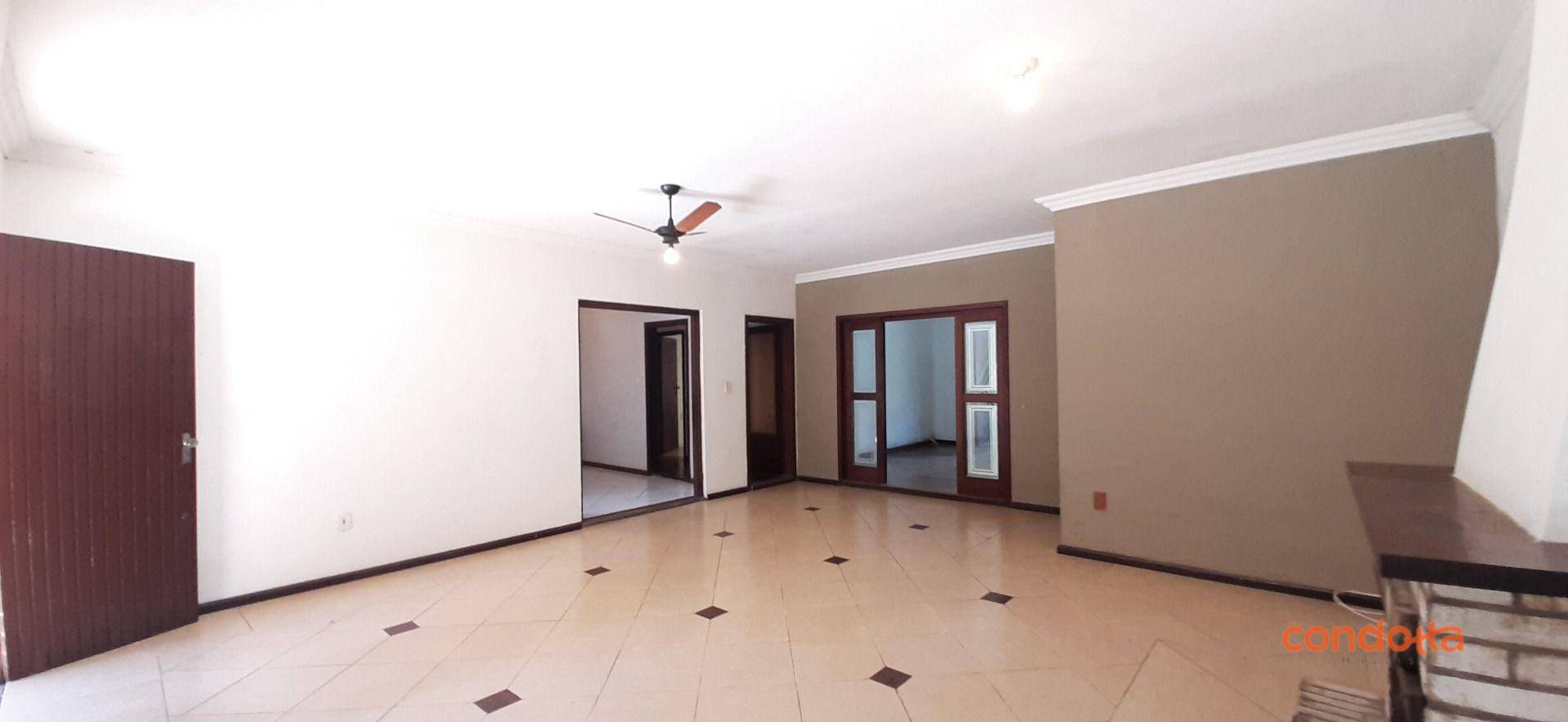 Casa para alugar com 4 quartos, 331m² - Foto 9