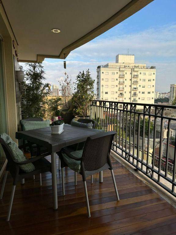 Apartamento à venda com 3 quartos, 141m² - Foto 9