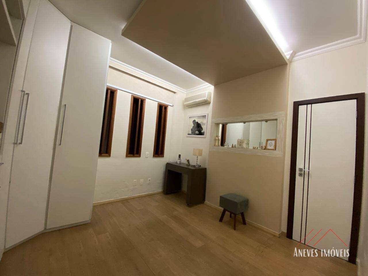 Casa à venda com 3 quartos, 450m² - Foto 15