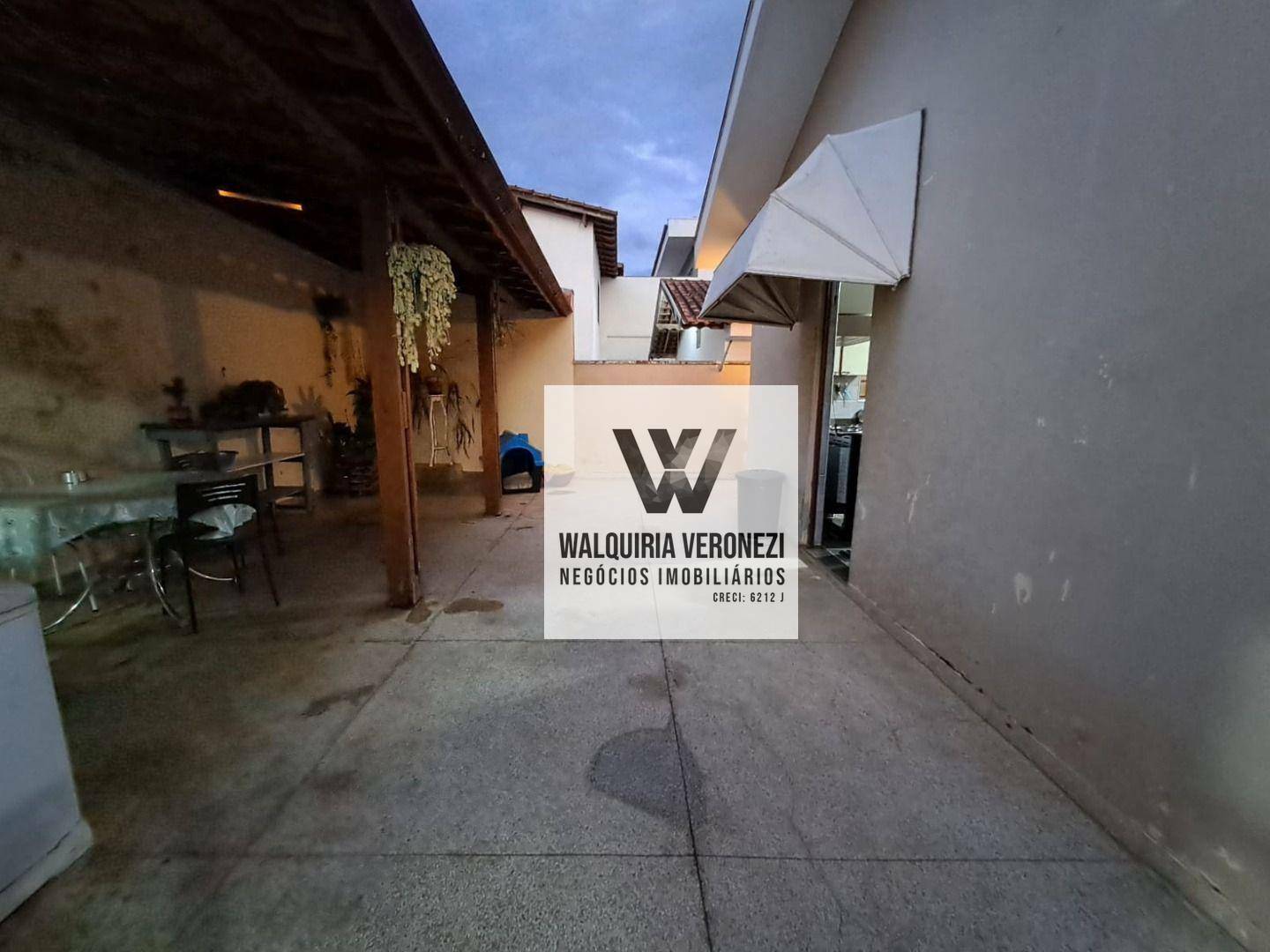 Casa à venda com 3 quartos, 361m² - Foto 11