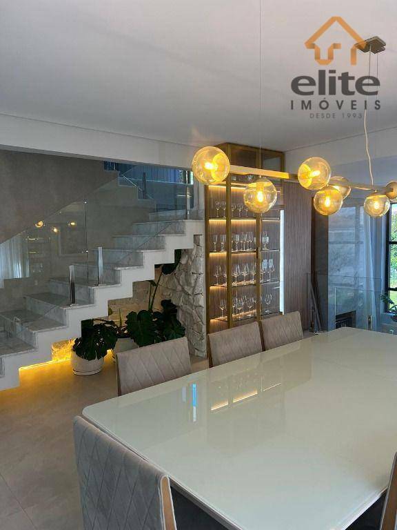 Casa de Condomínio à venda com 4 quartos, 463m² - Foto 10