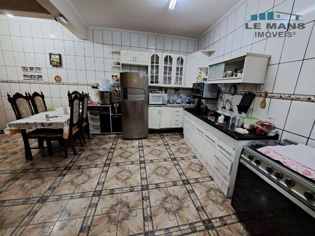 Casa à venda com 4 quartos, 154m² - Foto 7