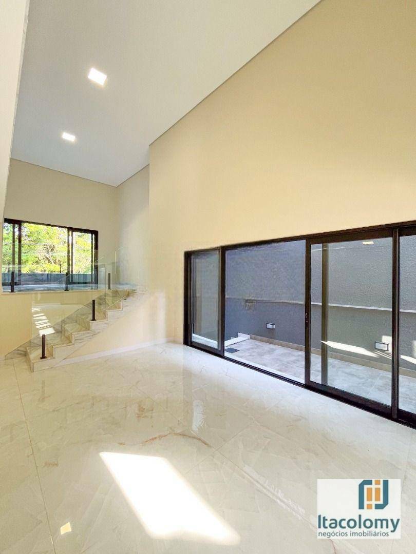 Casa de Condomínio à venda com 4 quartos, 282m² - Foto 17