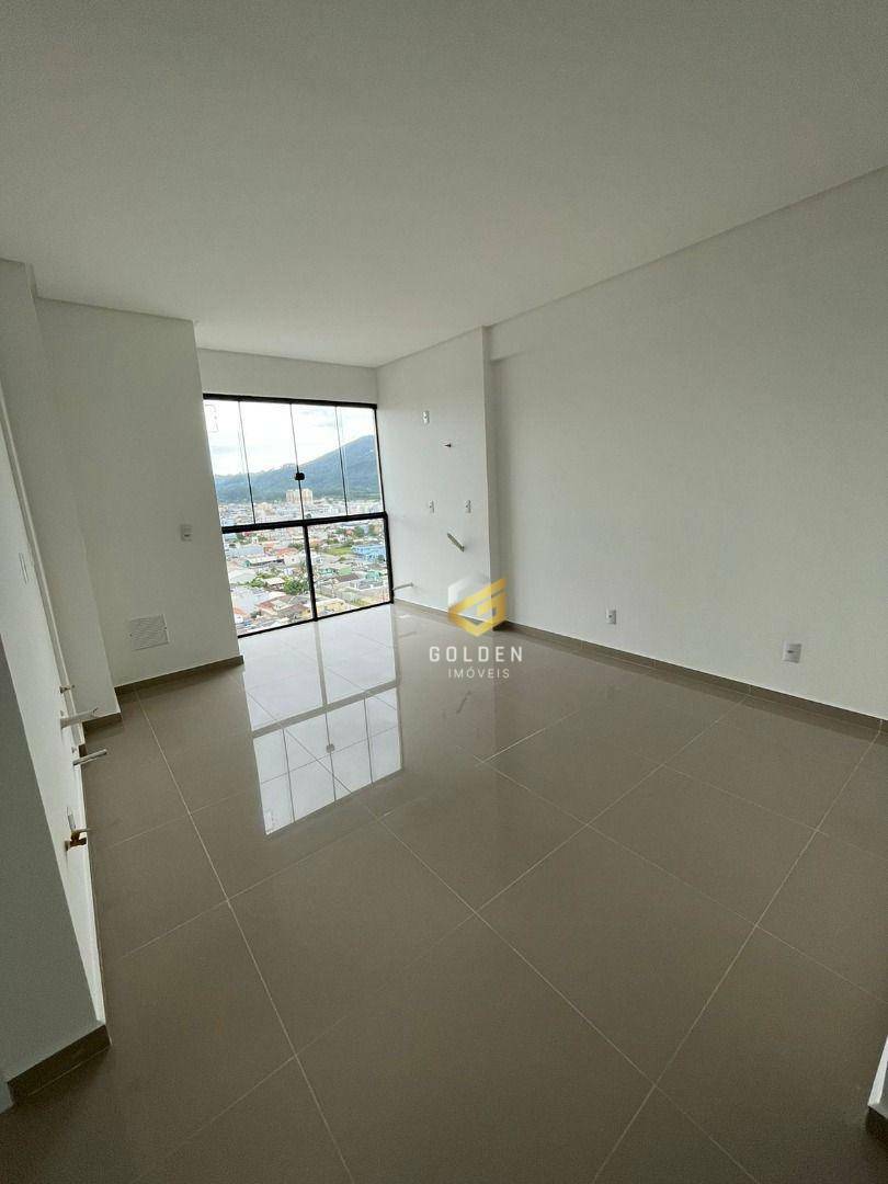 Apartamento à venda com 2 quartos, 50m² - Foto 4