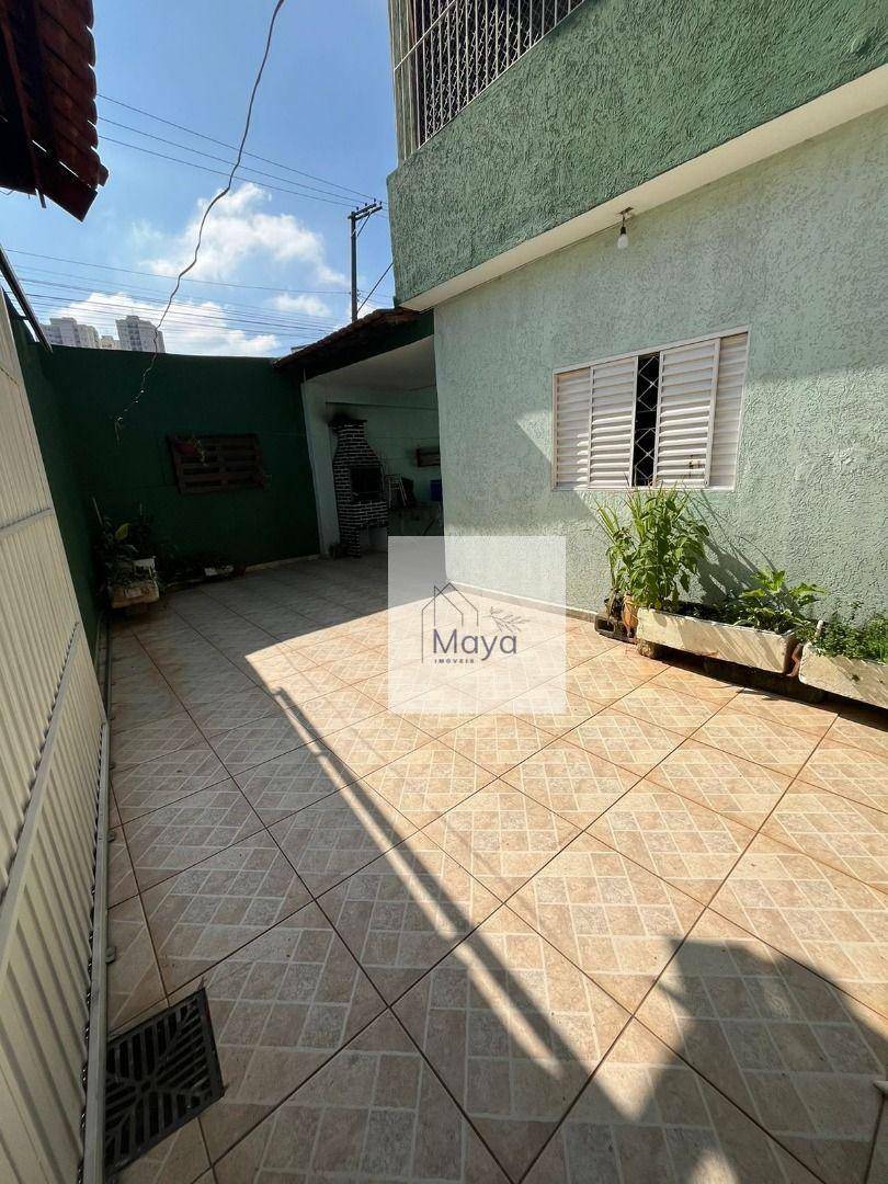 Casa à venda com 5 quartos, 220m² - Foto 4