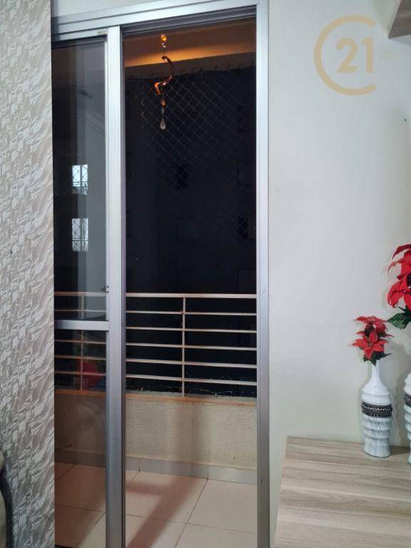 Apartamento à venda com 3 quartos, 55m² - Foto 3