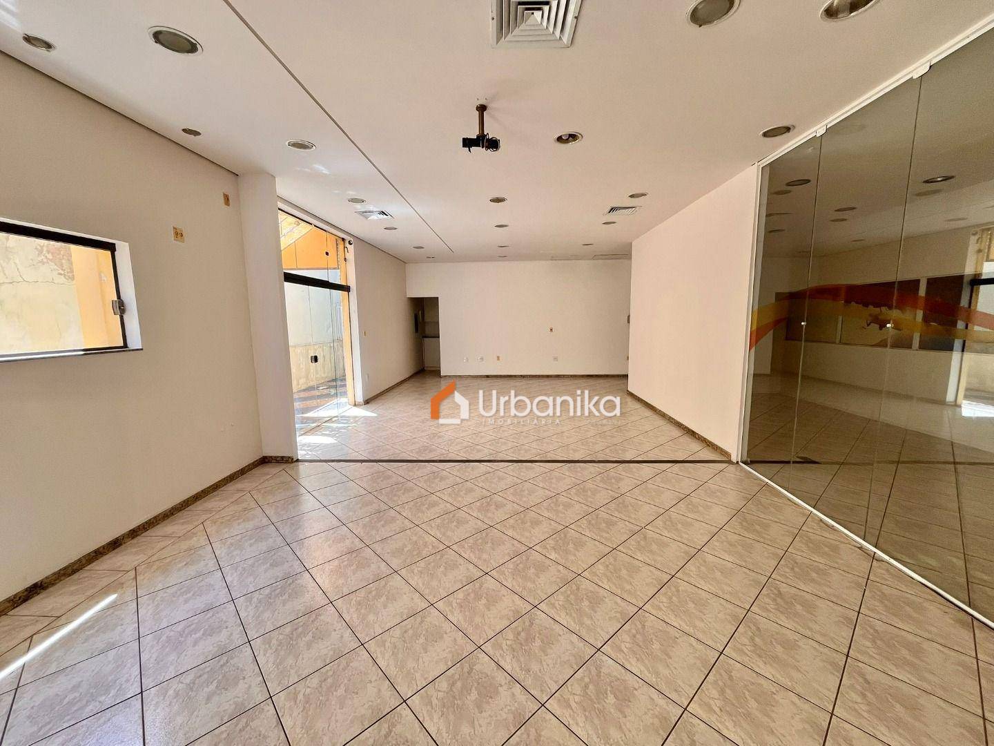 Prédio Inteiro, 247 m² - Foto 1